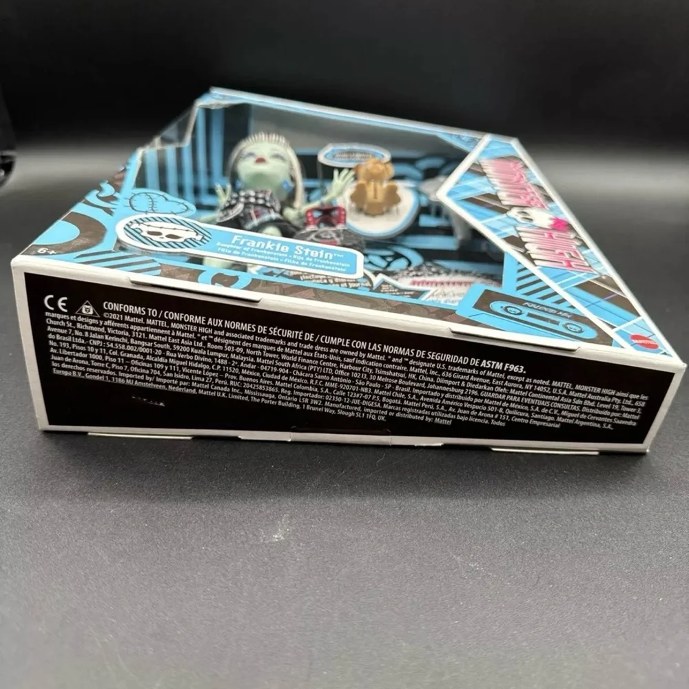 2021 Monster High Frankie Stein Boo-riginal Creeproduction Fashion Doll - Picture 6 of 7